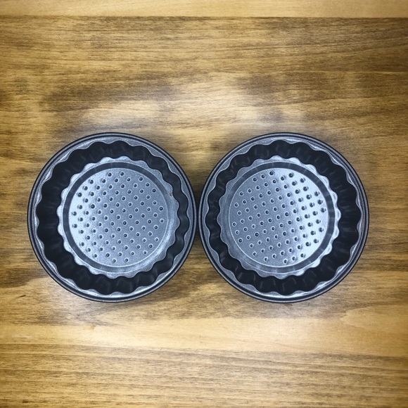 Bradshaw Miniature 4 ½ inches Non-Stick Tart, Quiche Pans Set of 2 - Picture 3 of 4